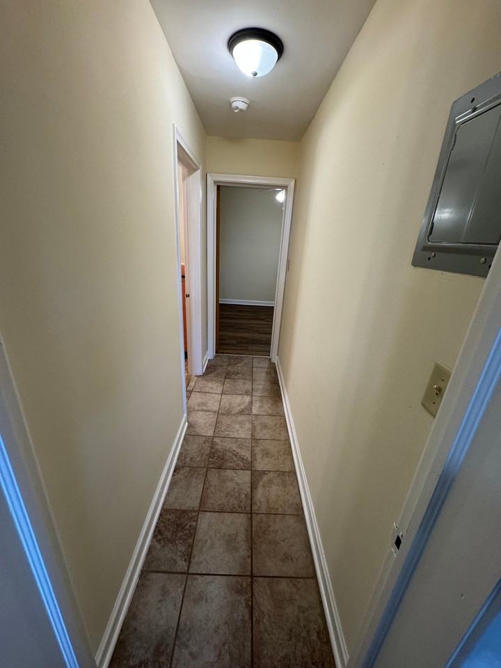 705 Snelling Ave S #B2 - Photo 5 of 11