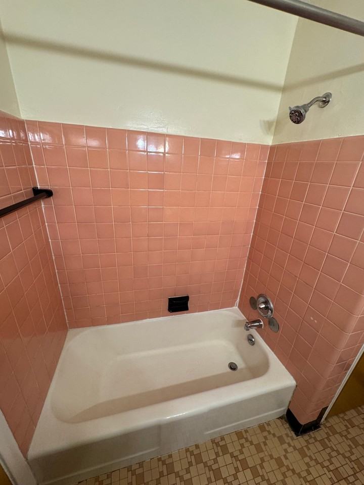 705 Snelling Ave S #B2 - Photo 7 of 11