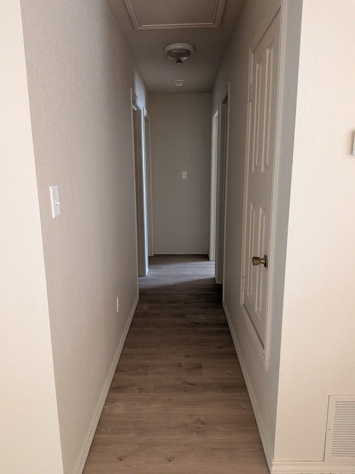 6205 S Lakeside Hills Ct #NA - Photo 6 of 10