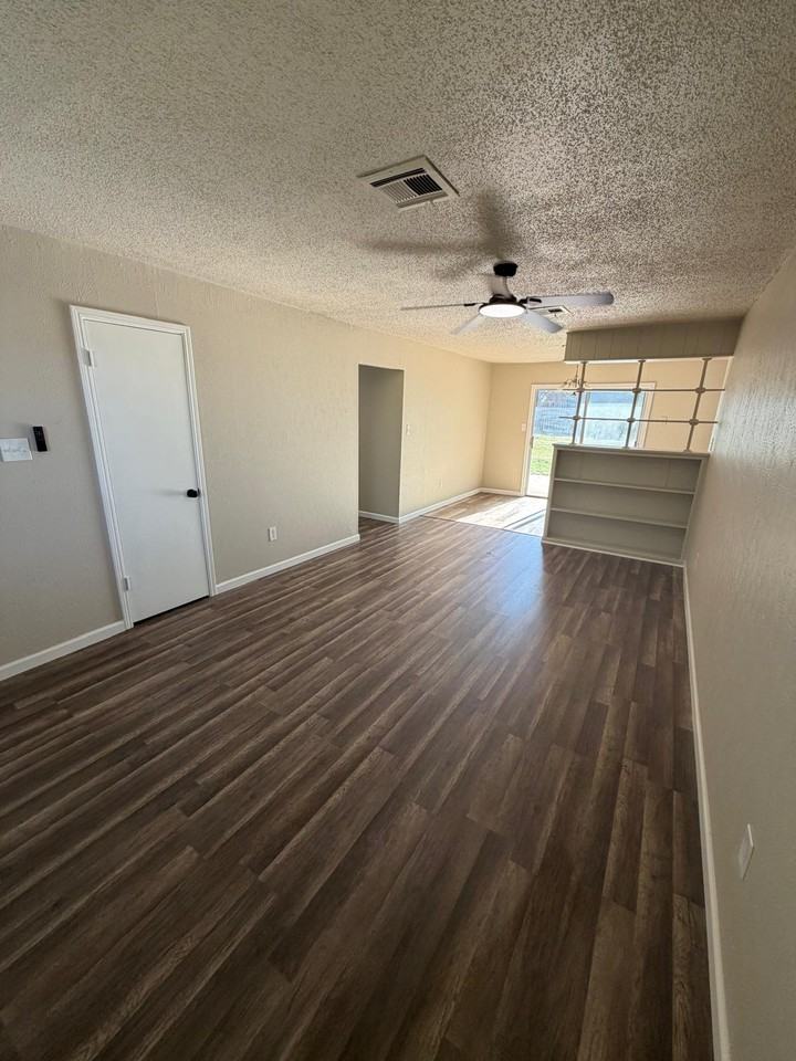 2408 Nw Norman Cir #NA - Photo 3 of 23