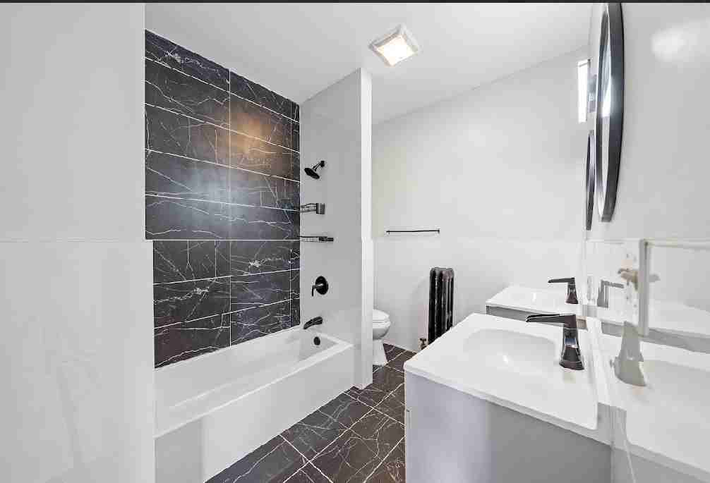 210 W Price St #2L - Photo 6 of 12