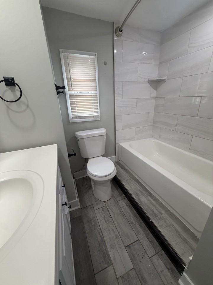 155 W Main St #3 - Photo 7 of 8