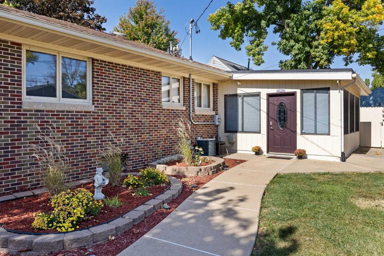 1405 Northview Dr #NA - Photo 4 of 41