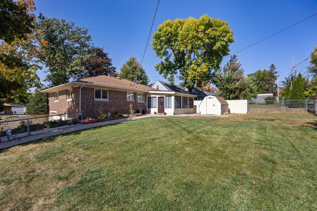 1405 Northview Dr #NA - Photo 6 of 41