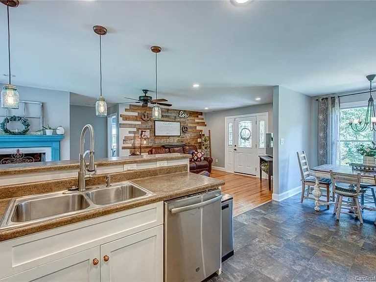 115 Crestview Dr #NA - Photo 5 of 18
