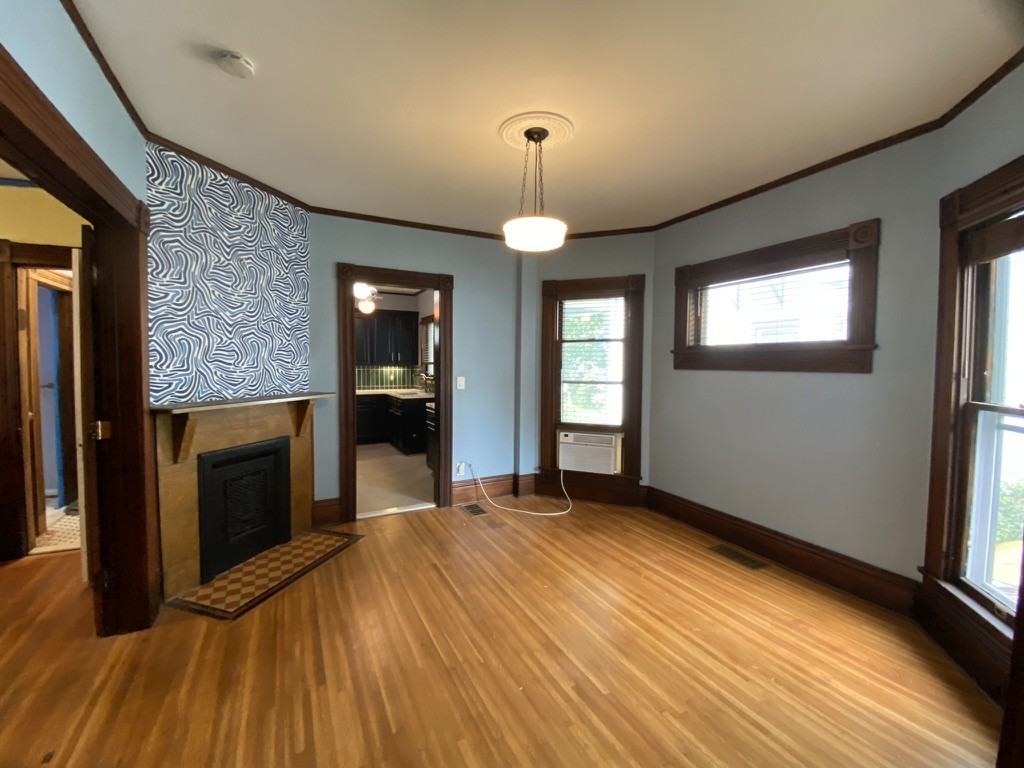 65 Amherst St - Photo 6 of 30
