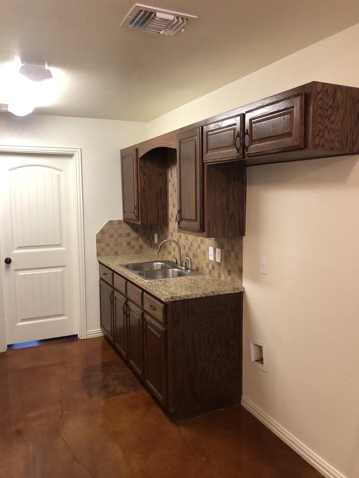 117 S 24th St #A - Photo 6 of 9