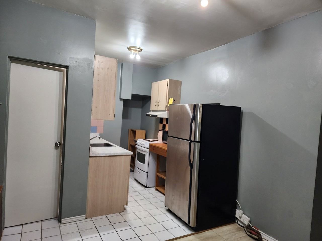 22 Woodlawn Ave W - Photo 4 of 8