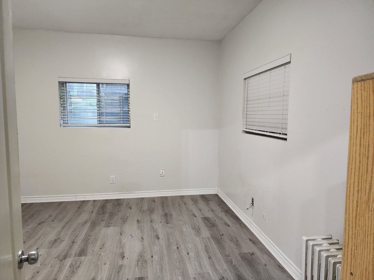 22 Woodlawn Ave W - Photo 7 of 8