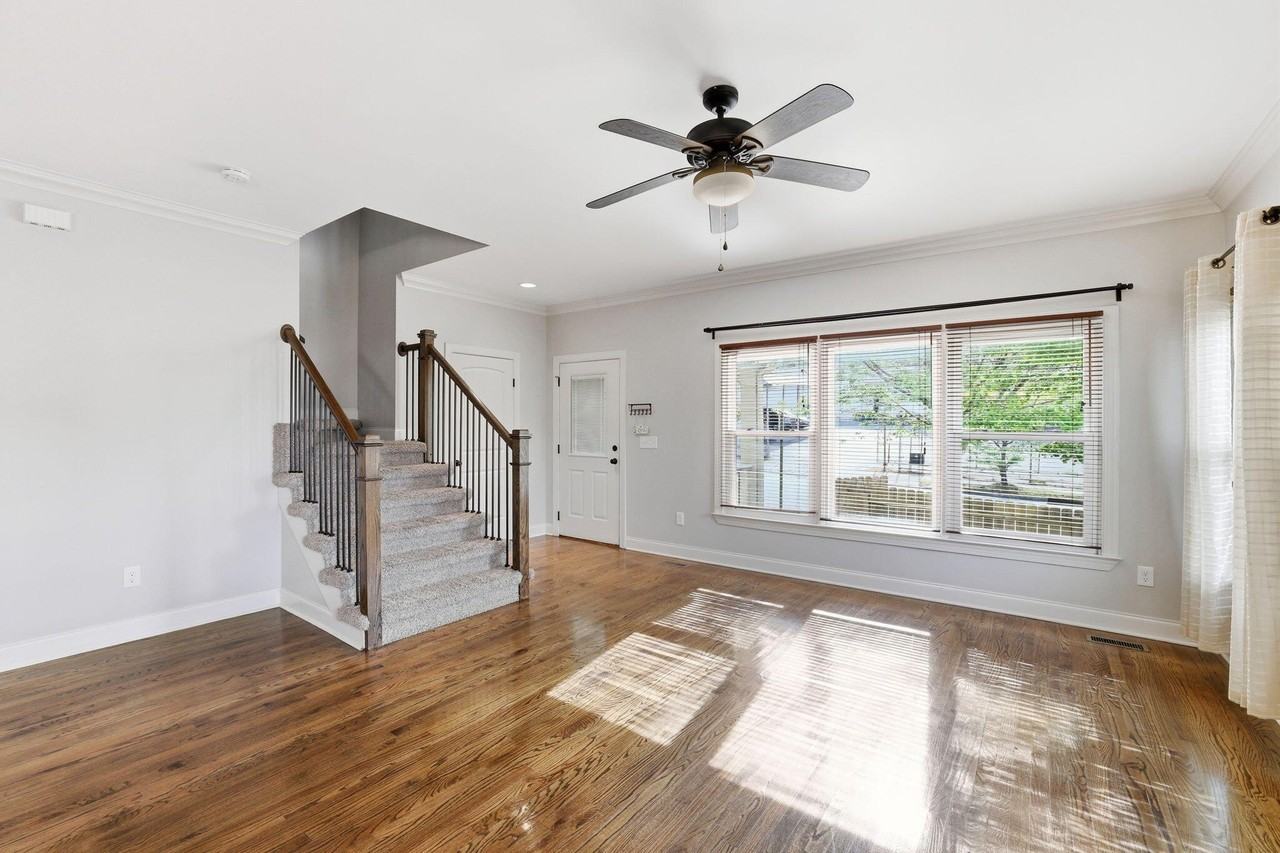 1089 Park Ave - Photo 6 of 25