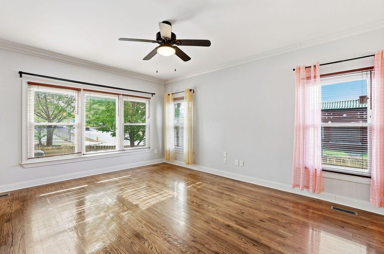 1089 Park Ave - Photo 7 of 25