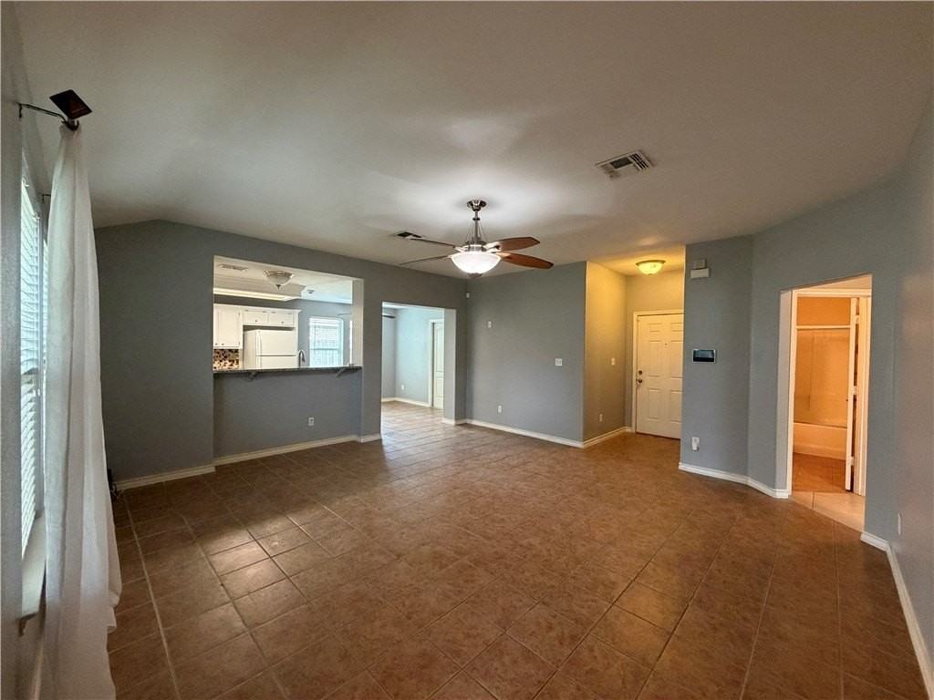 6629 Kodiak Dr - Photo 4 of 28