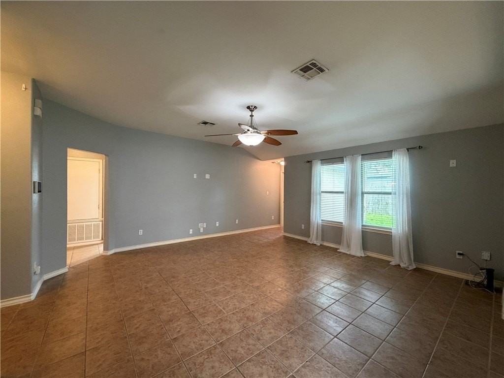 6629 Kodiak Dr - Photo 5 of 28