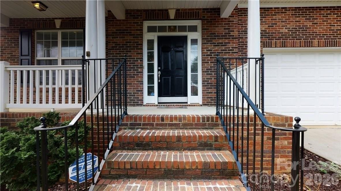 8517 Delamere Ln - Photo 2 of 42