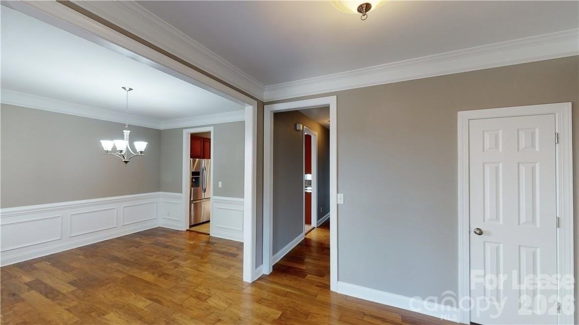 8517 Delamere Ln - Photo 3 of 42