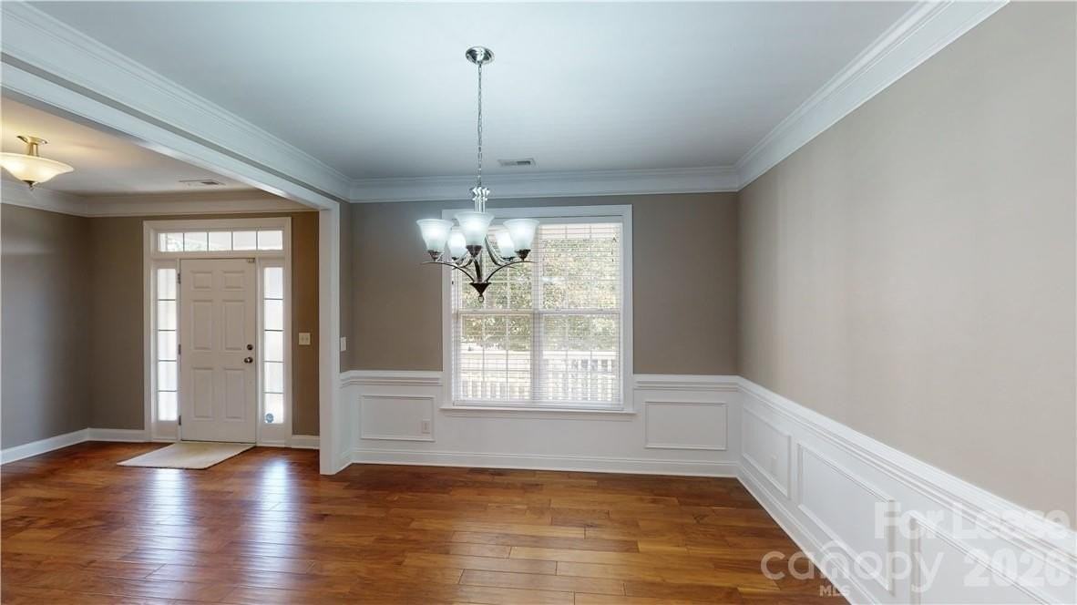 8517 Delamere Ln - Photo 5 of 42