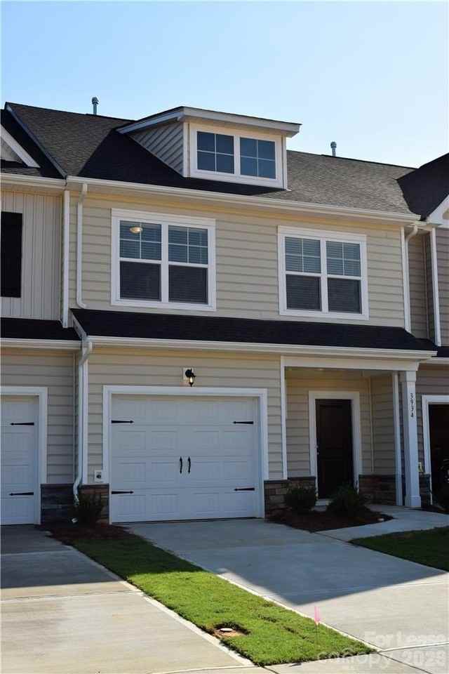3934 Townes Boulevard - Photo 2 of 42
