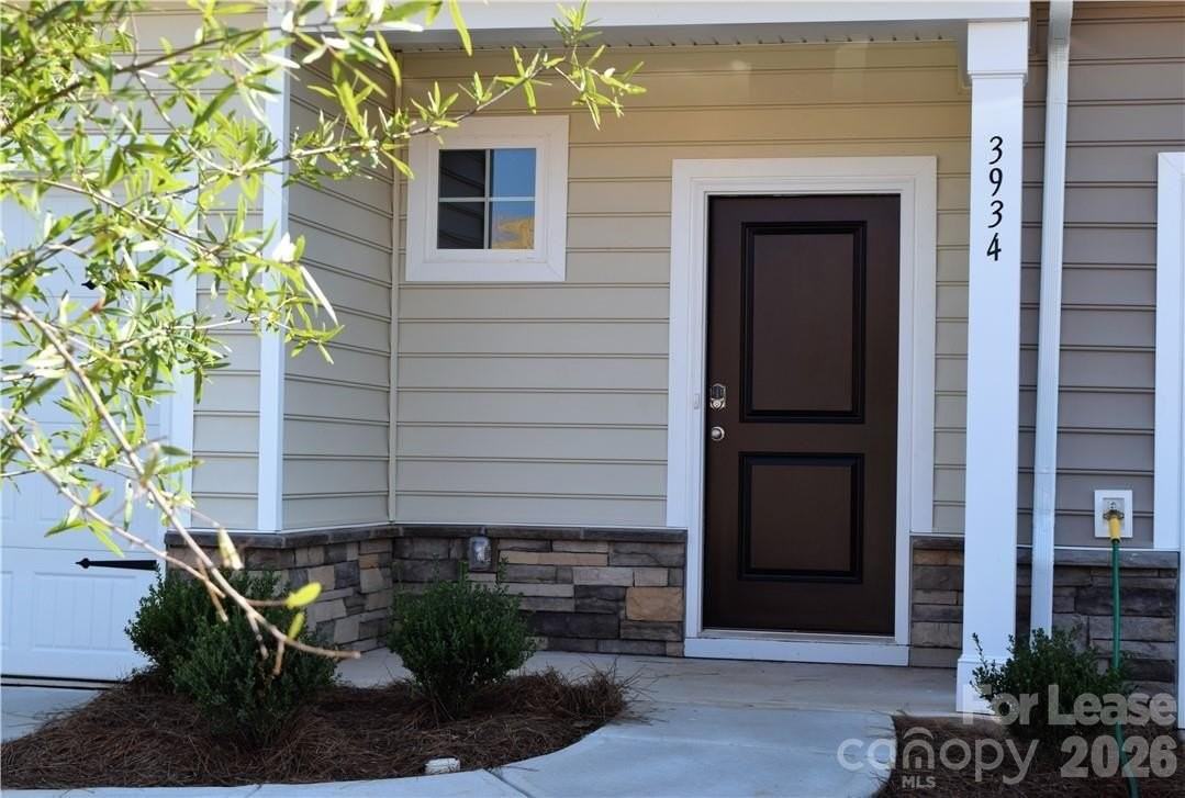 3934 Townes Boulevard - Photo 3 of 42