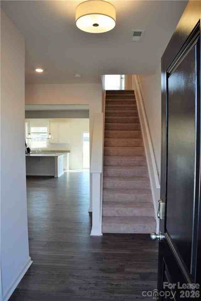 3934 Townes Boulevard - Photo 5 of 42
