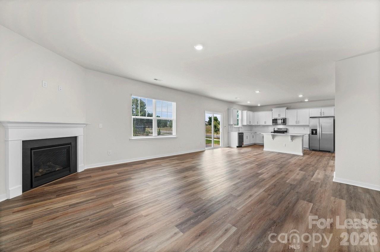 500 Blackpool Ct - Photo 5 of 38