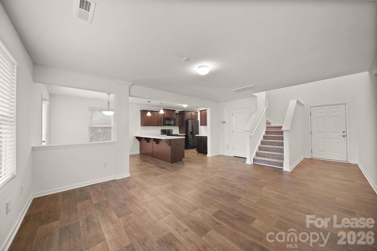 1025 Newfound Hollow Dr - Photo 4 of 28
