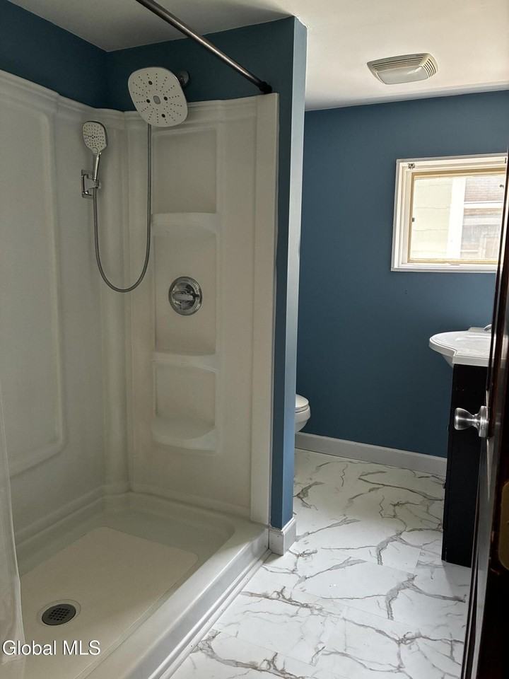 44 S Perry St - Photo 7 of 20