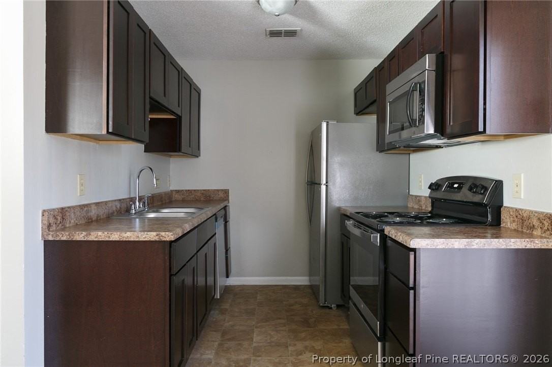 613 Mosswood Ln - Photo 6 of 13