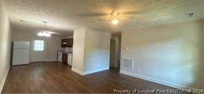 322 E Jenkins St - Photo 2 of 10