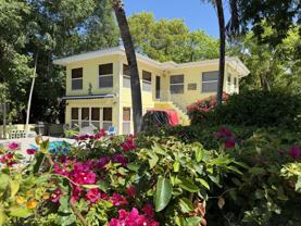 140 S Bay Harbor Dr - Photo 1 of 1
