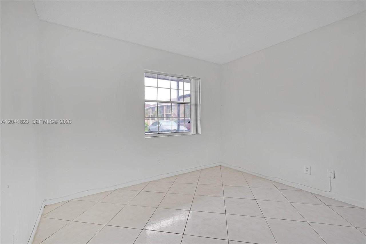 755 Northwest 104th Avenue - Photo 7 of 13