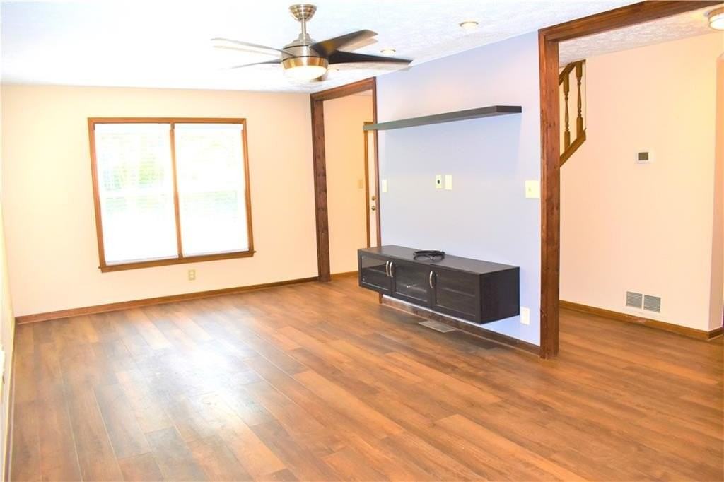 2264 Post Oak Dr - Photo 5 of 23