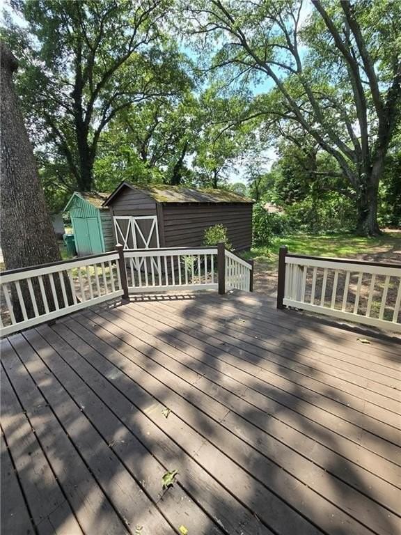 5041 Ash St - Photo 4 of 13