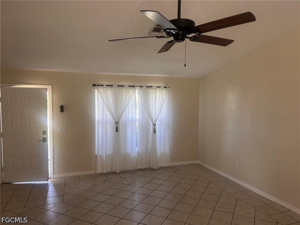 1015 Se 25th Ter - Photo 4 of 13