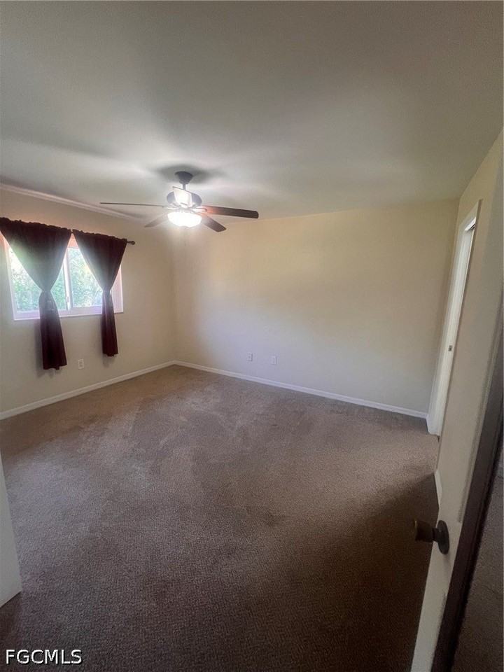 1015 Se 25th Ter - Photo 6 of 13
