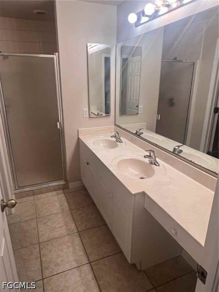 4618 Sw 7th Pl - Photo 6 of 11