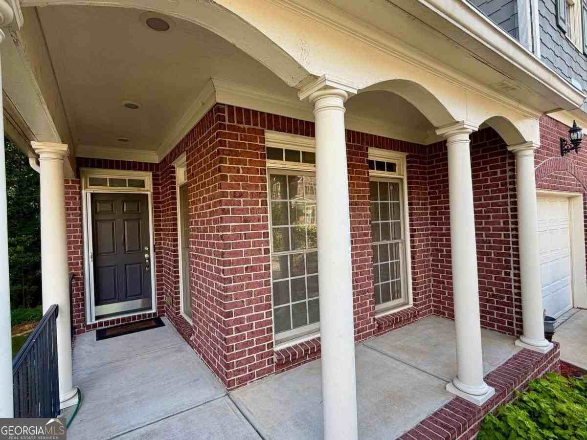 906 Wescott Ln Ne - Photo 2 of 21