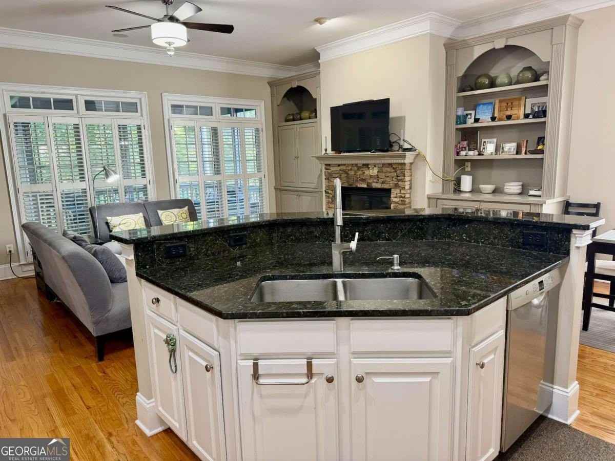 906 Wescott Ln Ne - Photo 7 of 21