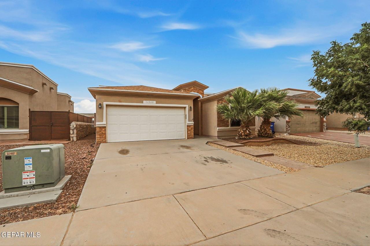 14949 Jerry Armstrong Ct - Photo 2 of 31