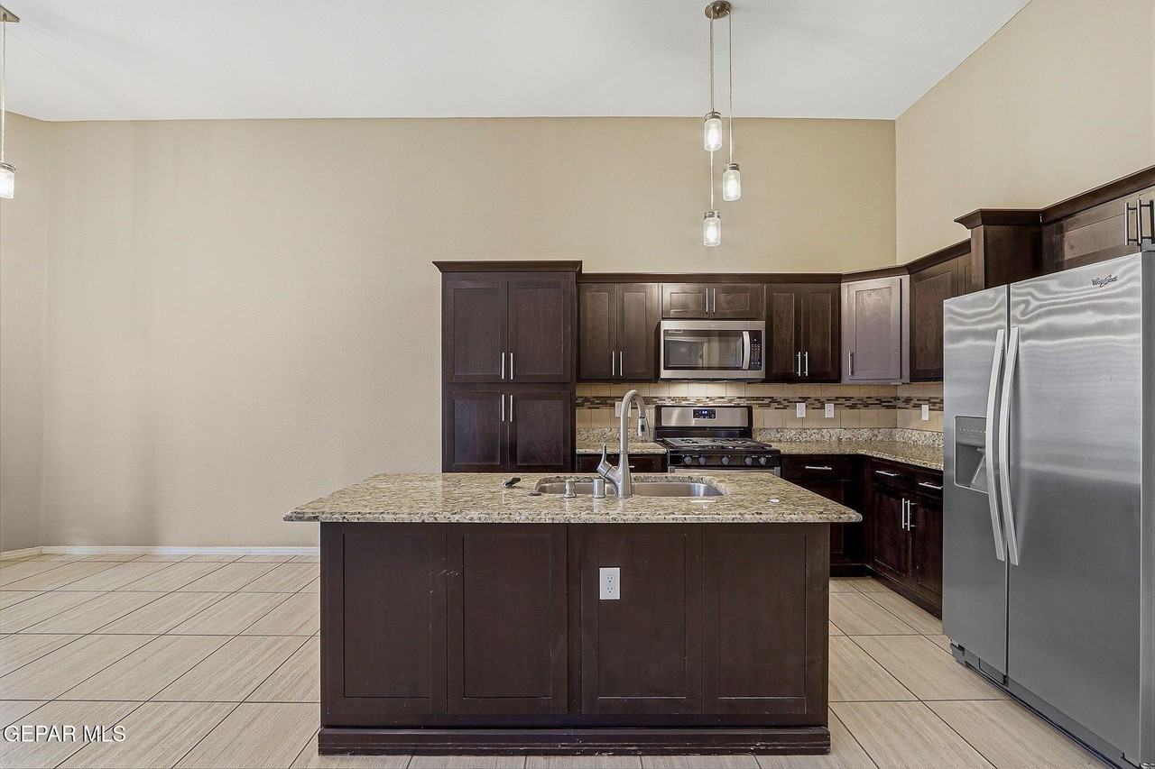 14949 Jerry Armstrong Ct - Photo 6 of 31