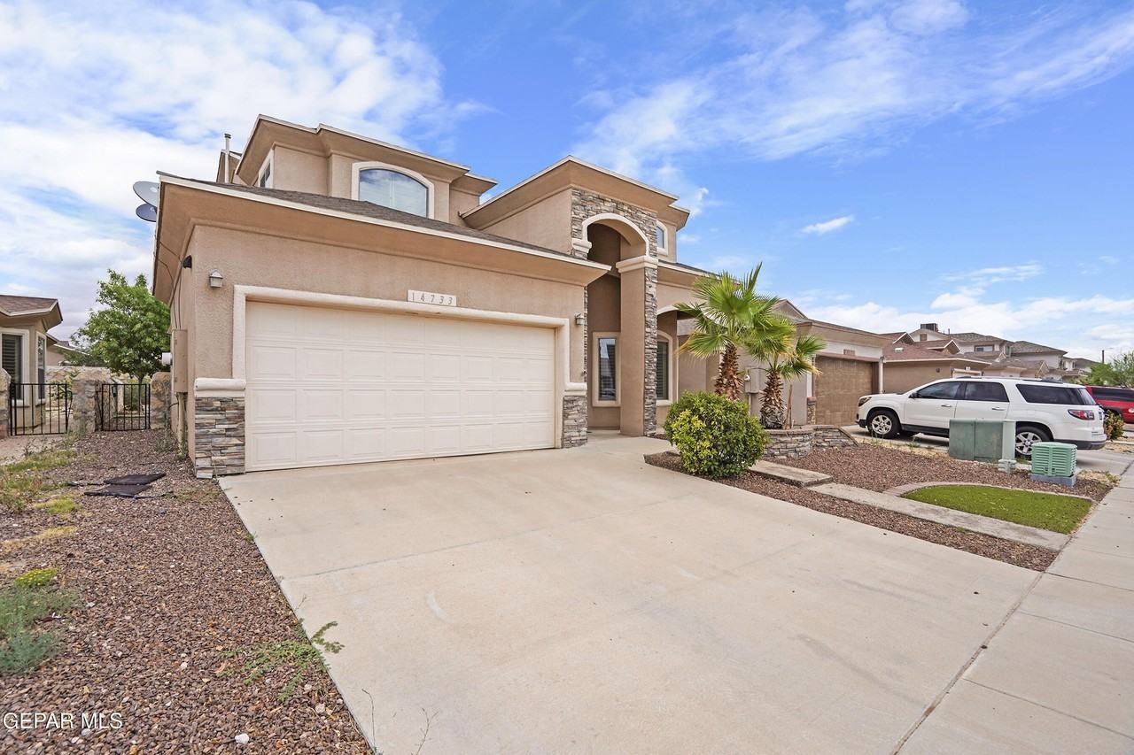 14733 David Latin Ave - Photo 3 of 32