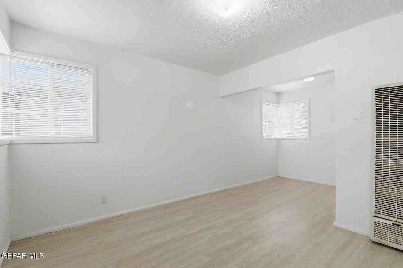 3912 Kemp Ave #6 - Photo 3 of 12