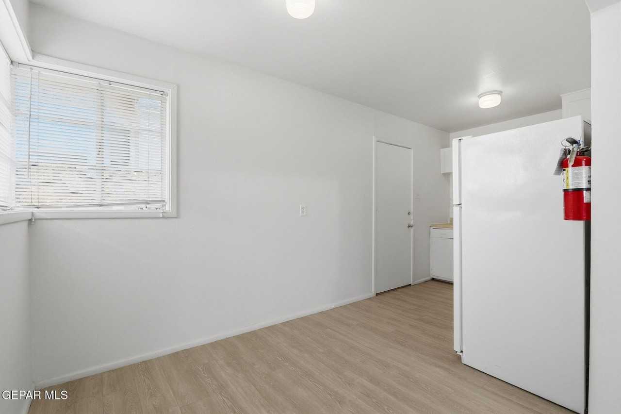 3912 Kemp Ave #6 - Photo 5 of 12