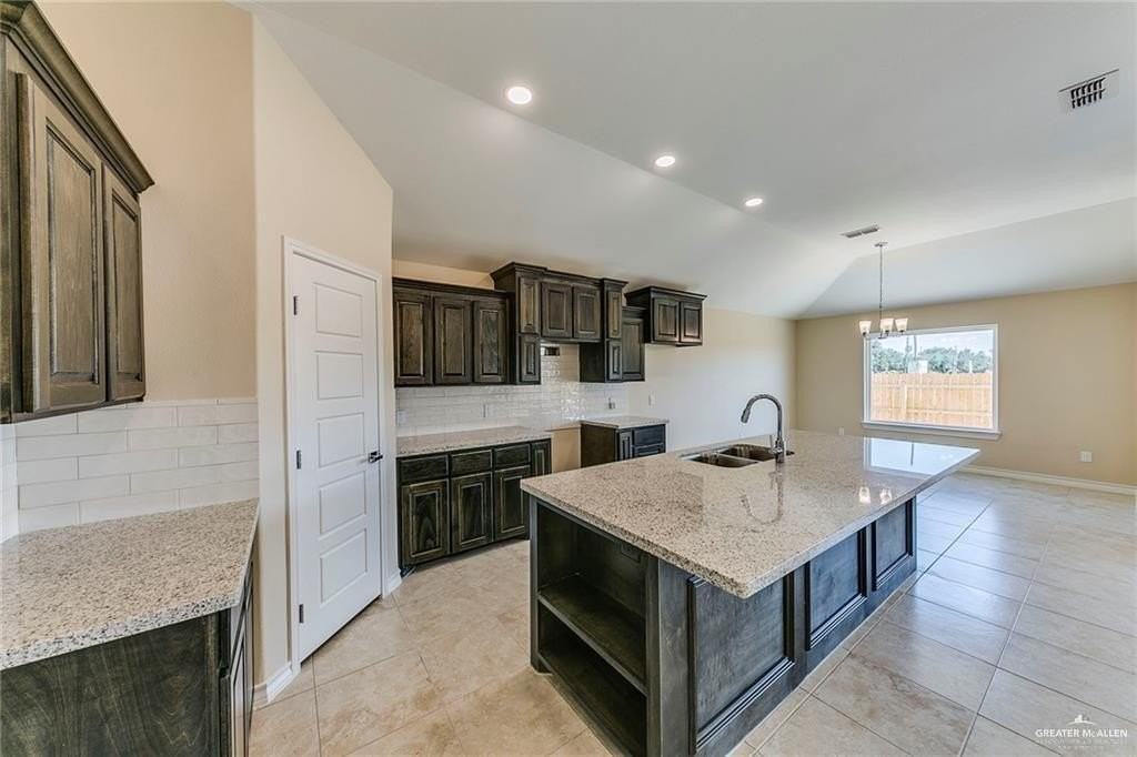 5201 Umar Ave - Photo 5 of 13
