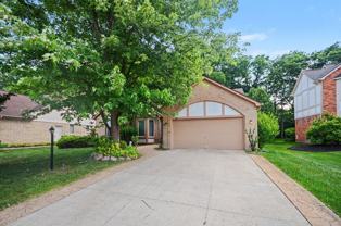 456 Essex Dr - Photo 1 of 1
