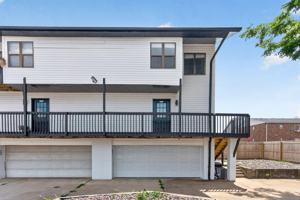 featured image of 1030 E Elm St