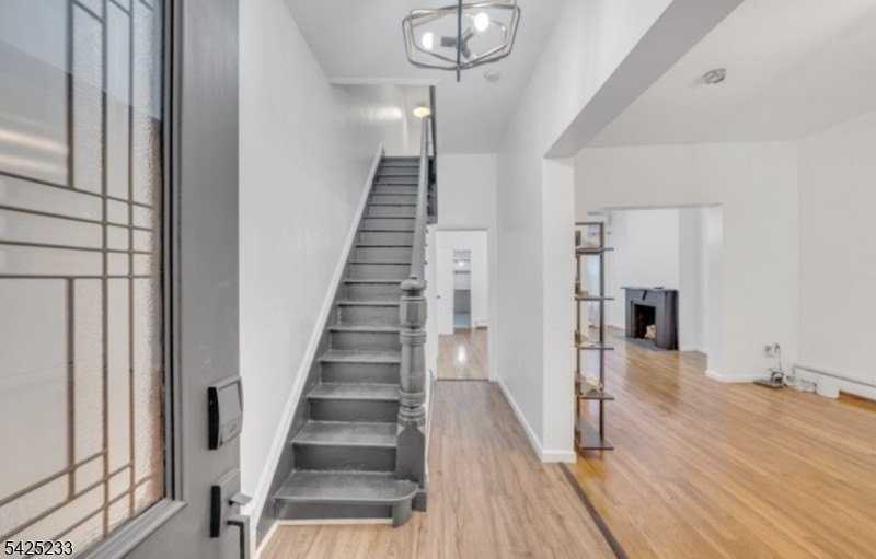 13 2nd Ave - Photo 3 of 26