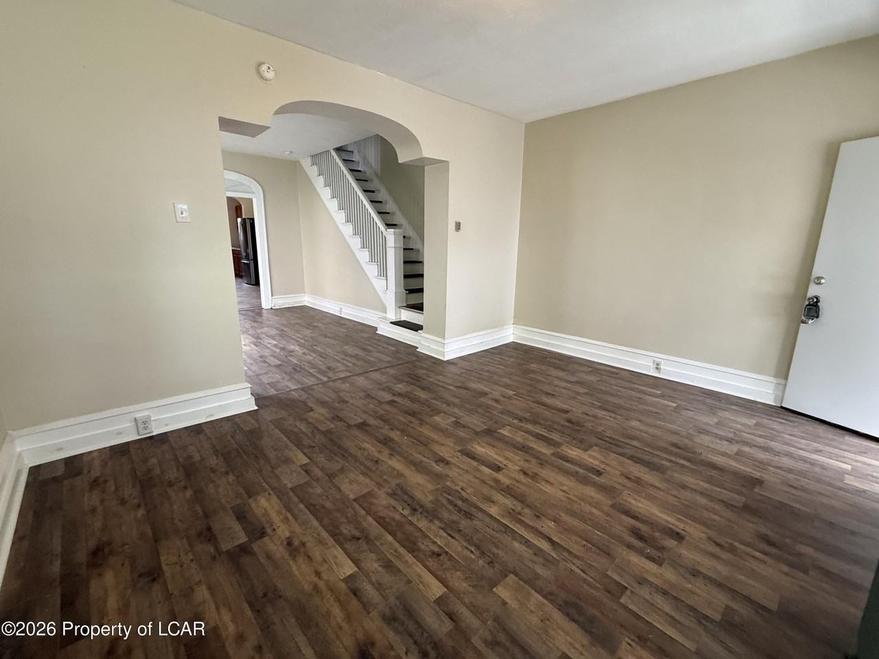68 Coal St - Photo 4 of 14