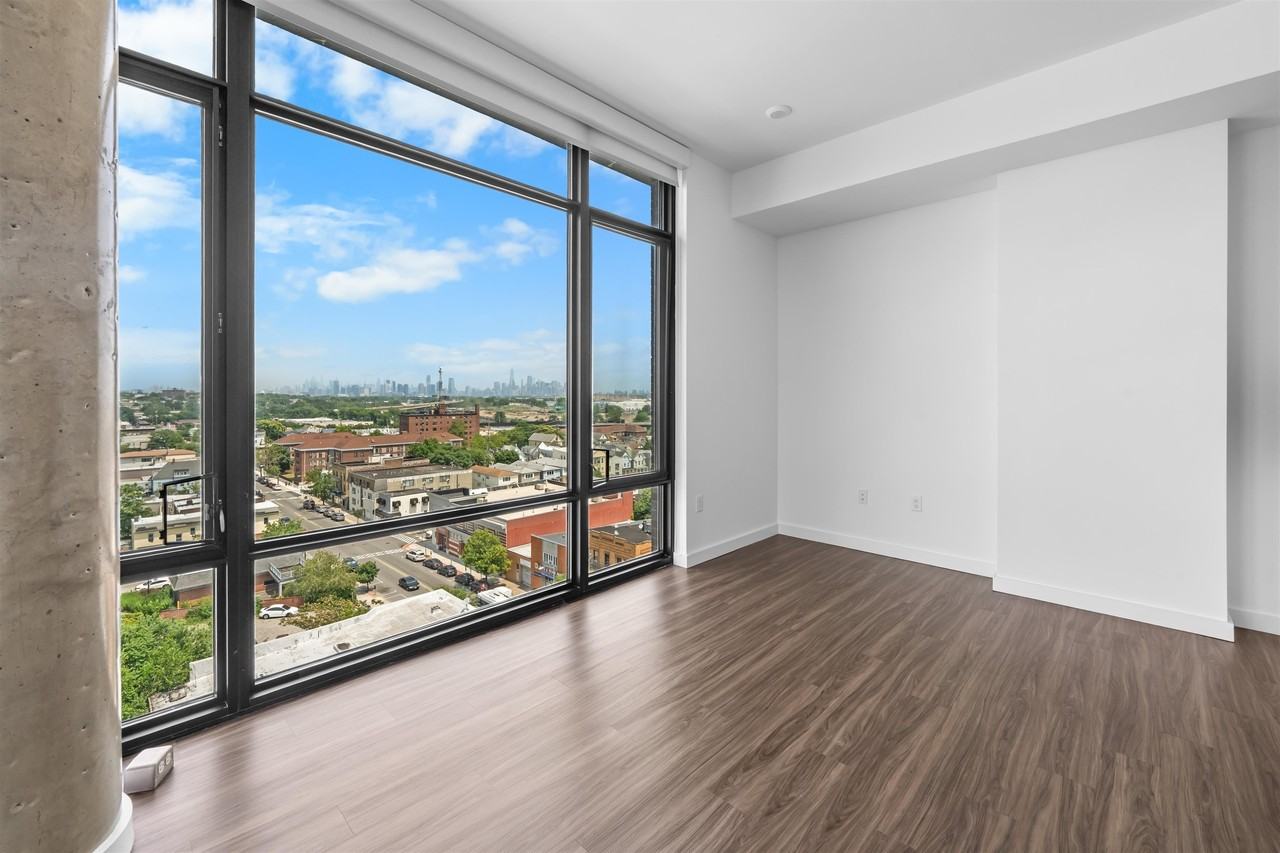 957 Broadway #1006 - Photo 7 of 18