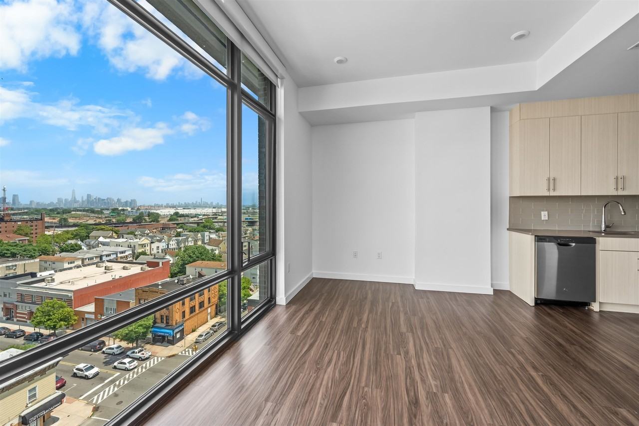 957 Broadway #1006 - Photo 2 of 18
