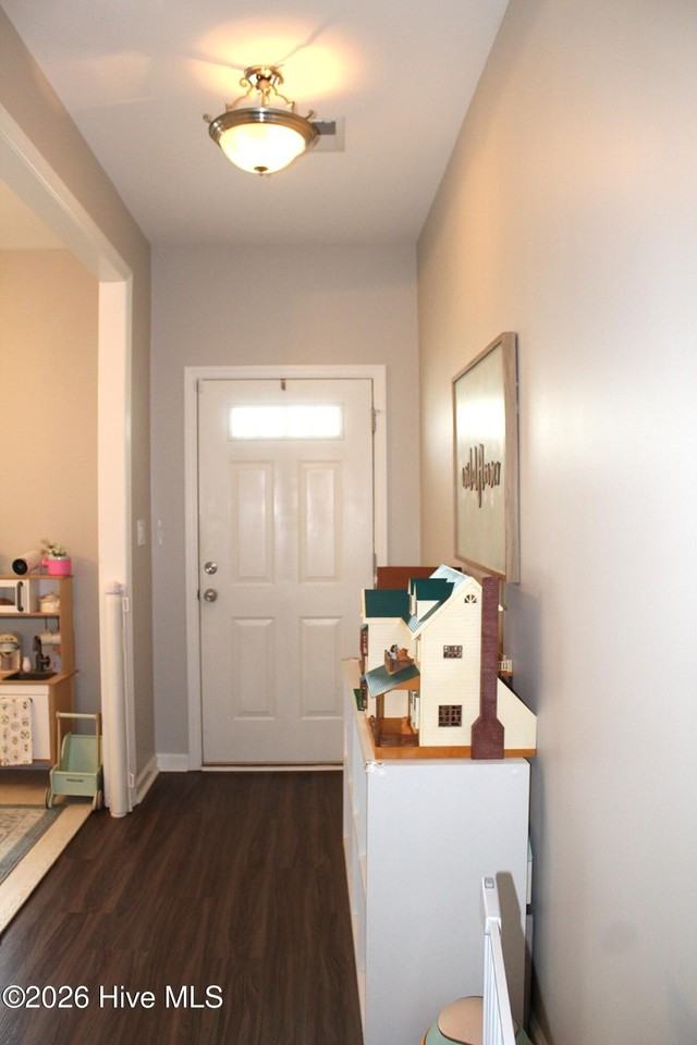 221 Seville St - Photo 4 of 34